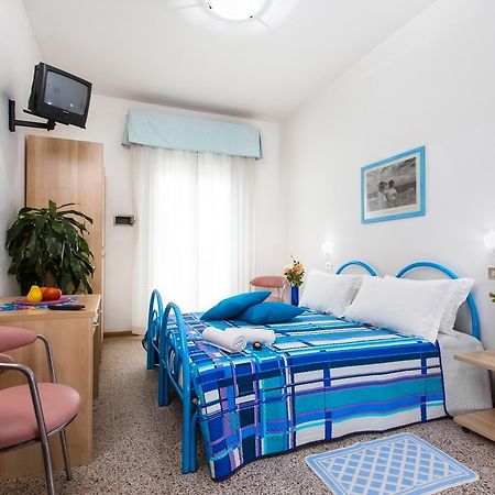 Piccolo Hotel Ariston San Mauro Mare Екстер'єр фото